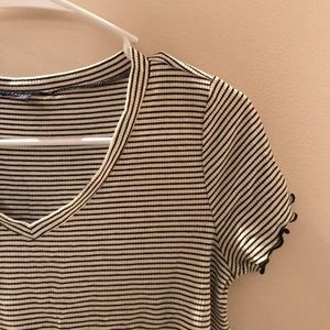 Black and white crop top